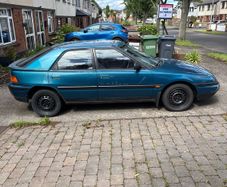 1992 Mazda 323