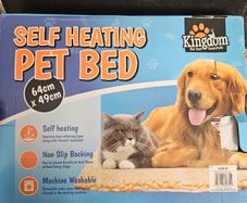 Self Heating Pet Bed Brand New