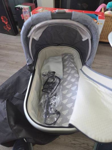 Uppa baby vista bassinet
