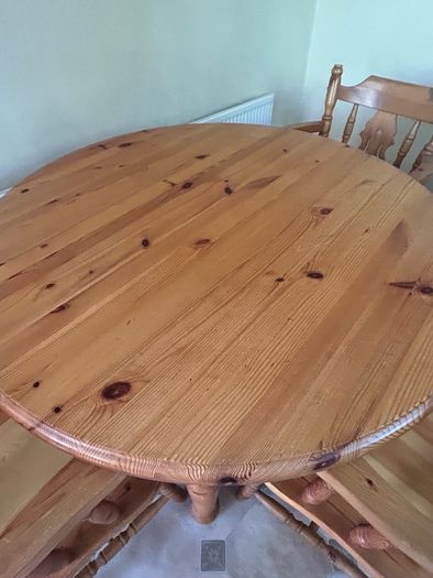 Table & Chairs