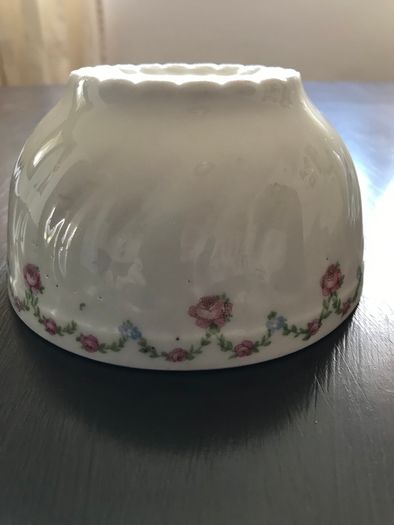 Vintage Rosebud Design