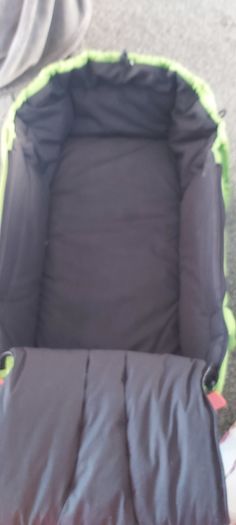 Phil and teds carrycot cocoon apple green