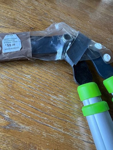 New telescopic edging shears