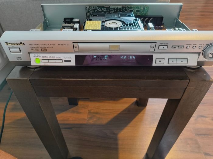 Panasonic Made in Japan RV-41 DVD/CD player
