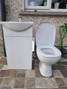 Toilet end tap sink