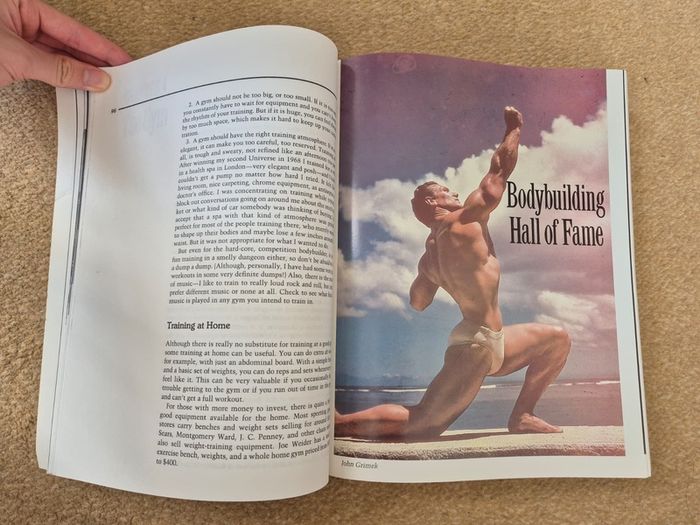 Arnold Schwarzenegger Encyclopedia of Modern Bodybuilding Paperback Book