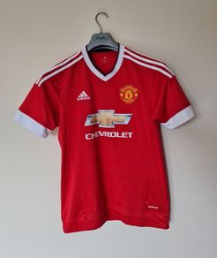 Adidas man utd home Size medium ptp 21" in excellent condition