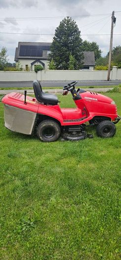 Honda HF2417 Ride on mower