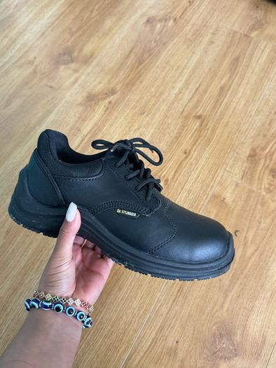 safety shoes