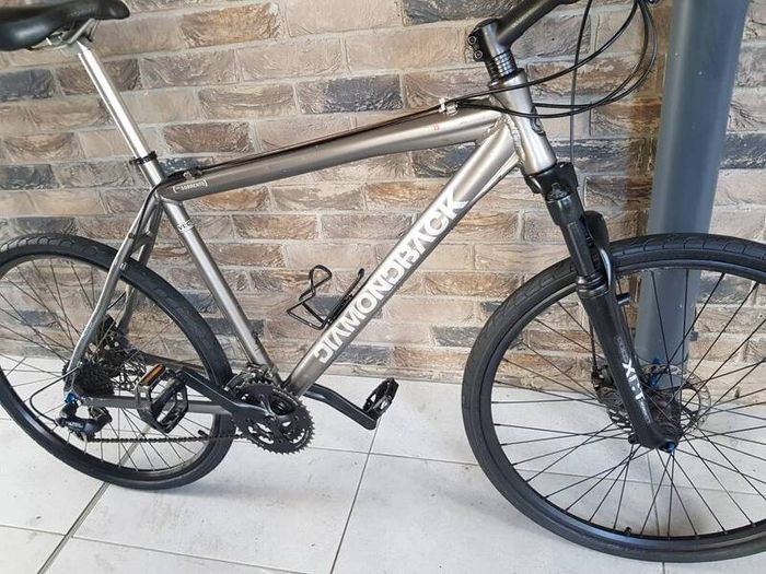 diamondback mens bike( can deliver)