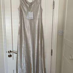 Designer brand Maxmara pale champagne colour satin like sleeveless dress BRAND NEW