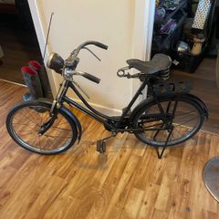 Vintage childs high nelly black bike
