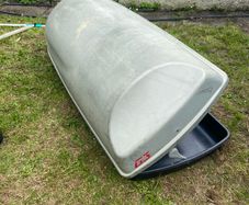 Large roofbox