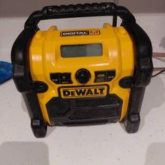 dewalt radio
