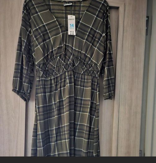 BNWT Khaki check dress