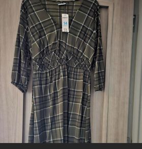 BNWT Khaki check dress