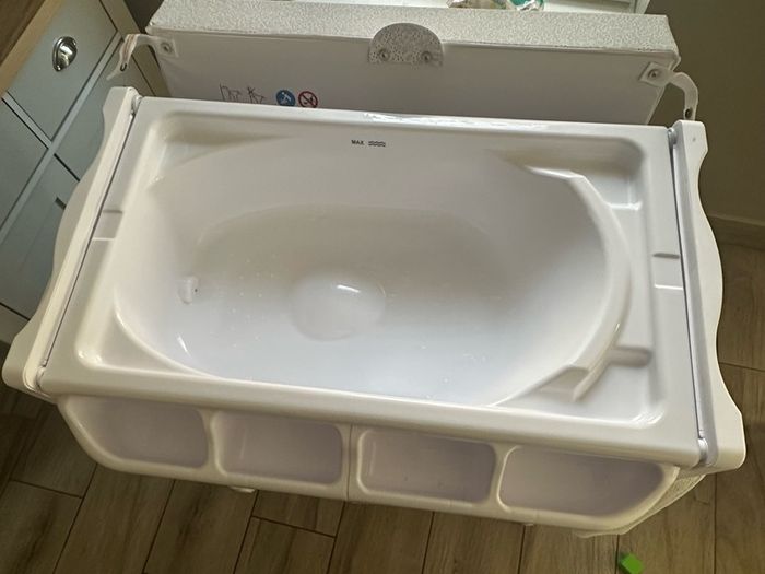 babylo changing table