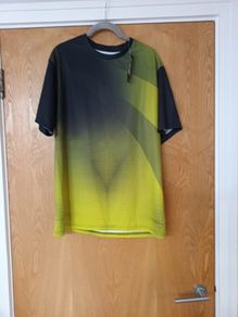Dunnes  Stores  Quick Dry Performance  Sports Top.  S. Large.  B.N.W.T