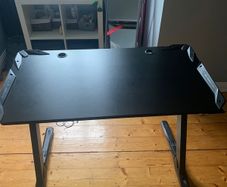 Gaming desk