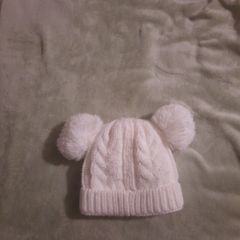 cream aran style bobble hat