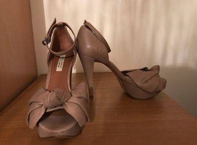 Zara High heels. Dark Beige / Camel