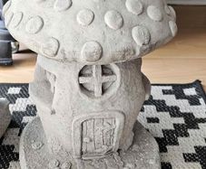 Concrete mushroom fair house 38cm tall
