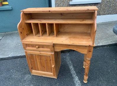 Lovely Pine Bureau