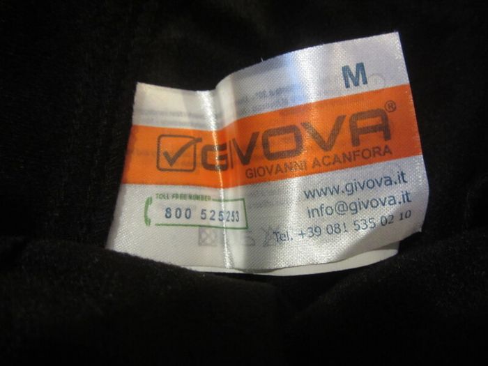 Givova  Bottoms    Size Med   New