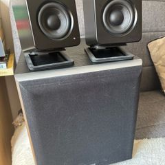 Premium Desktop Audio System Kanto YU2 + Edifier T5 + Kanto Stands