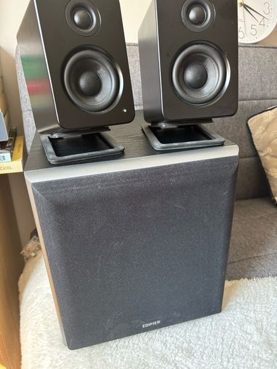 Premium Desktop Audio System Kanto YU2 + Edifier T5 + Kanto Stands