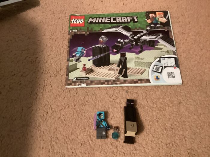 Lego Minecraft Enderdragon set (2019)