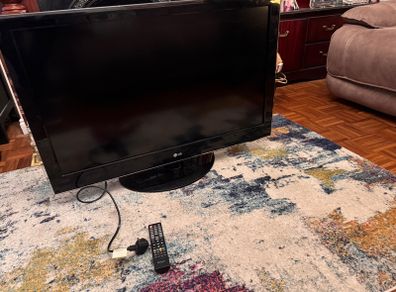 Lg 42LH5000 Television +
