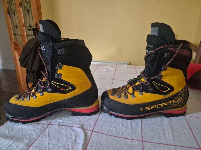 la sportiva nepal cube