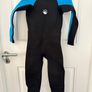 wet suit Image 2