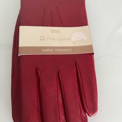 BNWT Fine Leather Gloves