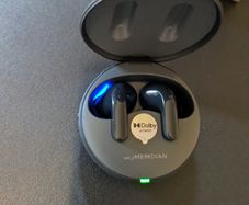 LG UT90Q earphones