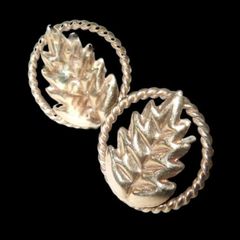 Vintage Hallmarked 18ct Gold Leaf Stud Earrings
