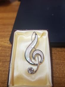 Modern Music Note brooch.