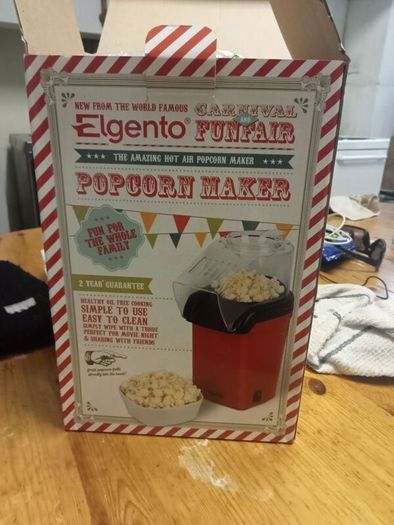 popcorn maker