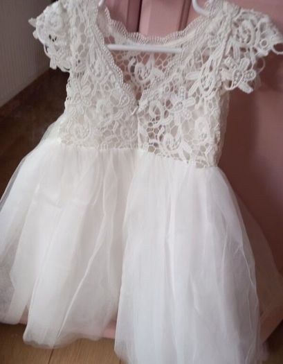 BRAND NEW  dress (flower girl )