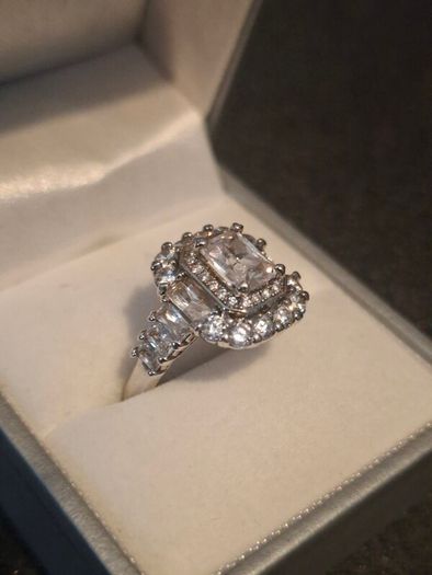 Nice 925 Sterling Silver Ladies Cocktail Ring