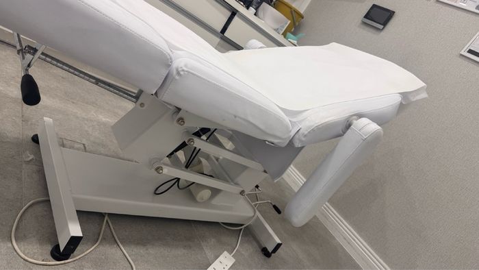 Electric bed ,beauty bed, electric esthetician chair