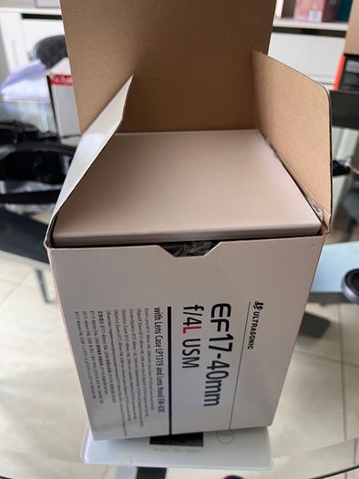 Canon EF17-40 F4 USM Mint Condition