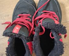Free. Boys hiking boots. Size 1 .