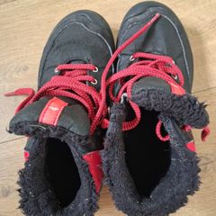 Free. Boys hiking boots. Size 1 .
