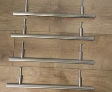 Furniture/cabinet handles