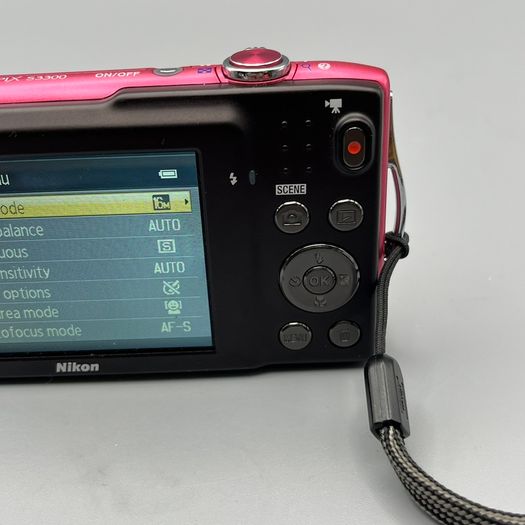 Nikon Coolpix S3300 16MP Digital Camera Pink - Boxed - Full Kit