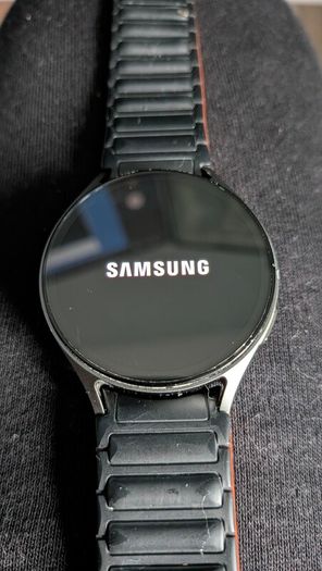 Samsung Galaxy Watch7 44mm Magnetic Strap + 2 Chargers