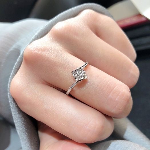 Women's silver ring