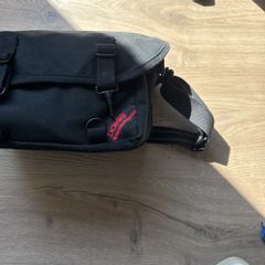 Domke F6 camera bag in black